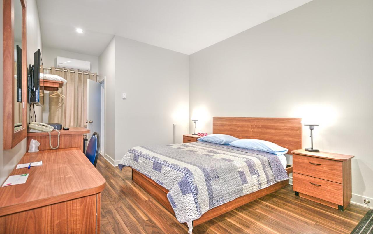 Motel Rustik Chateauguay Heights Bagian luar foto