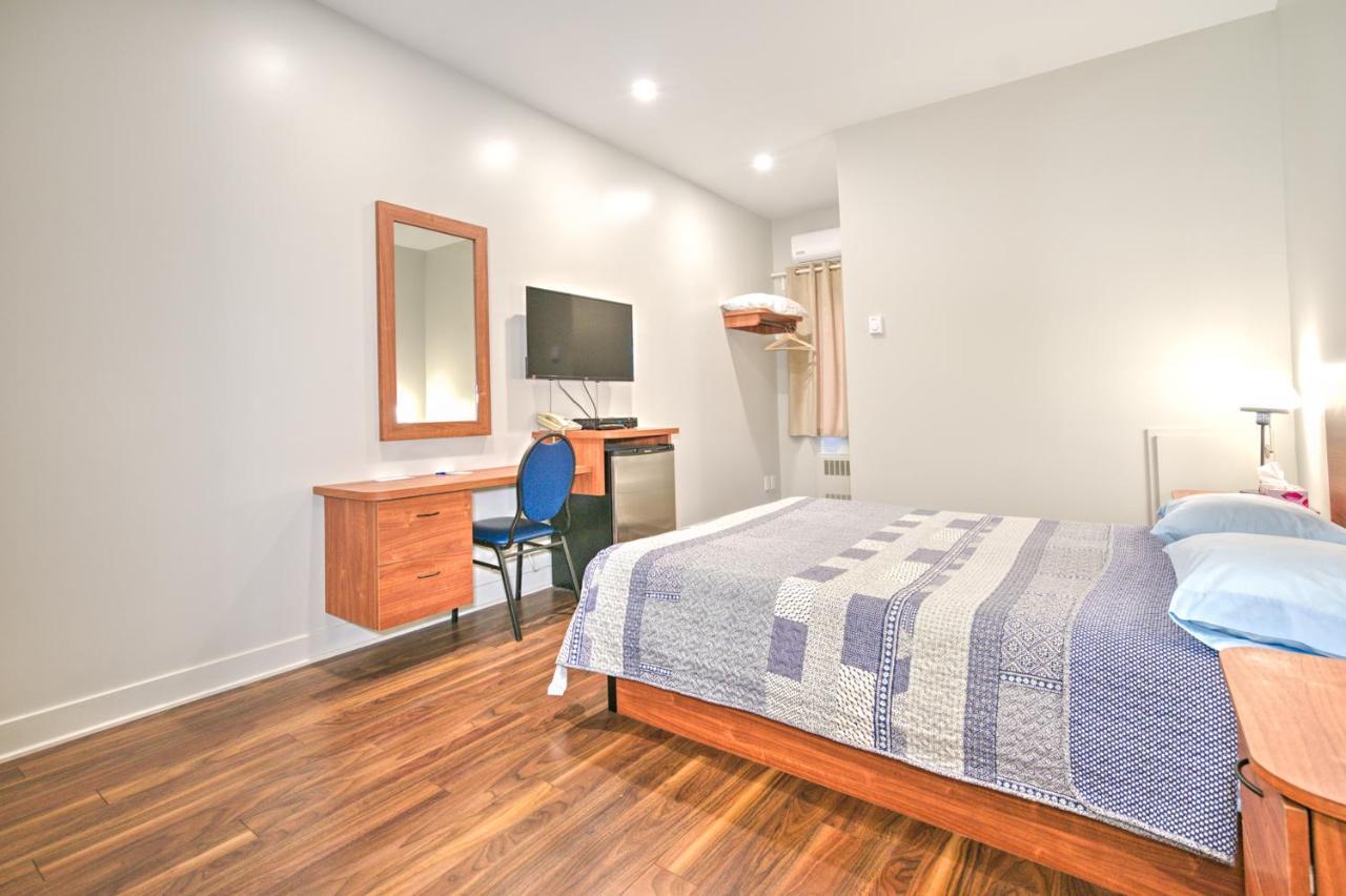 Motel Rustik Chateauguay Heights Bagian luar foto