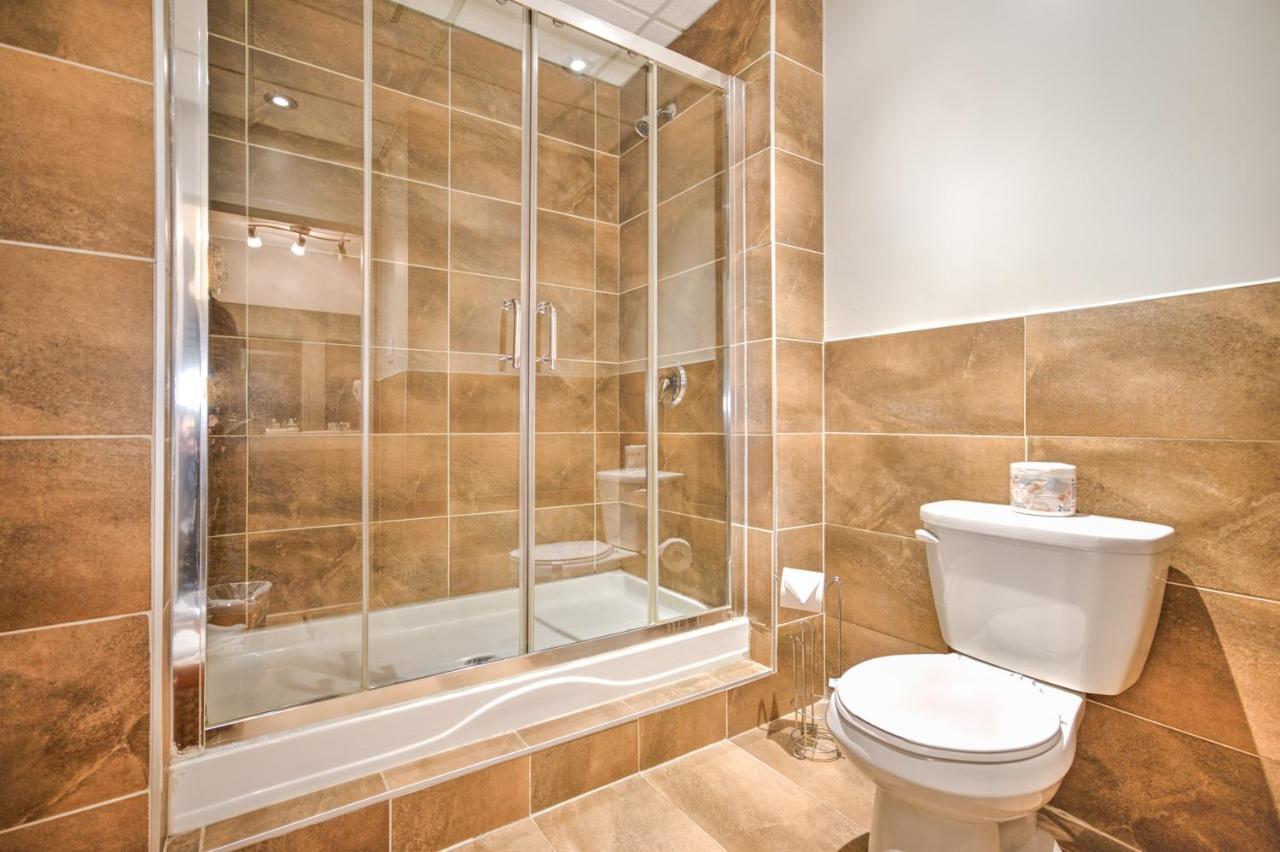 Motel Rustik Chateauguay Heights Bagian luar foto